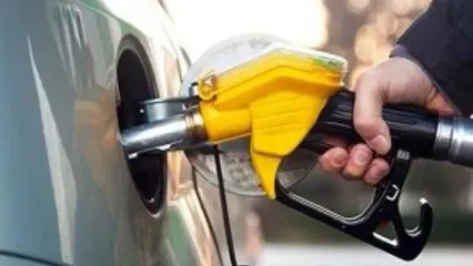 ماجرای سهمیه بنزین ۱۵ لیتری به هر خانوار چیست؟