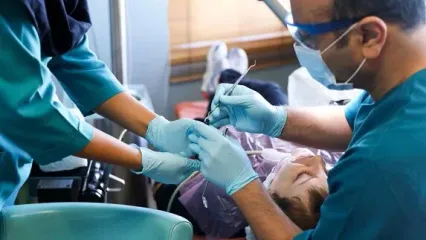 کشیدن دندان به جای درمان به علت ناتوانی پرداخت هزینه دندانپزشکی!
