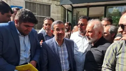 خیز احمدی نژاد برای انتخابات ریاست جمهوری/ حضور احمدی نژاد و طرفدارانش در این منطقه تهران+ عکس