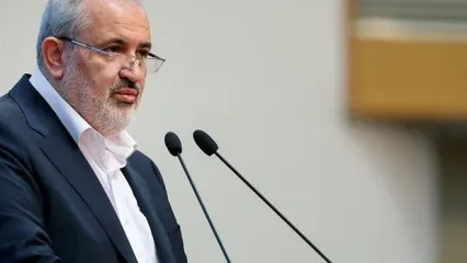 وزیر صمت: برنامه ویژه‌ای برای شیرین‌سازی آب دریا و انتقال آن به کویر مرکزی ایران داریم