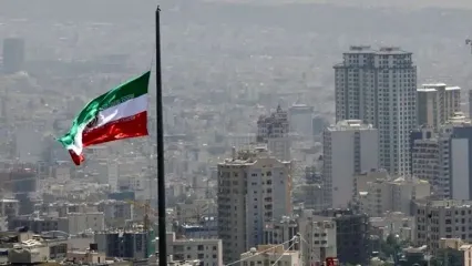پیش‌بینی وزش باد در تهران تا ۵ روز آینده/ کاهش نسبی دما در روزهای جمعه و شنبه