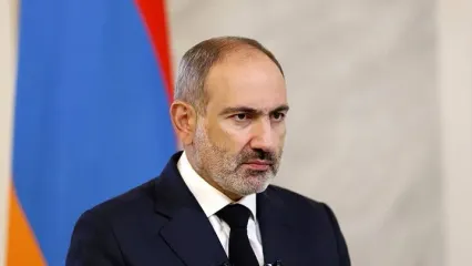 لحظه دیدار پاشینیان نخست وزیر ارمنستان برای عرض تسلیت به رهبر انقلاب  + فیلم