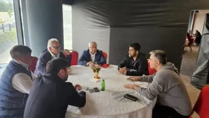 عکس | دیدار علیرضا دبیر با رئیس اتحادیه جهانی کشتی