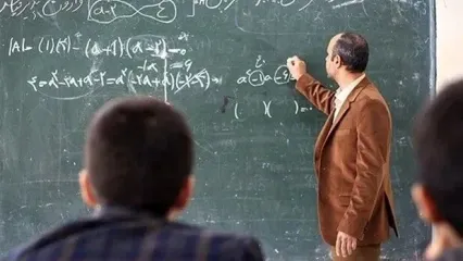 معلمان افغانستانی در مدارس ایران تدریس می‌کنند؟