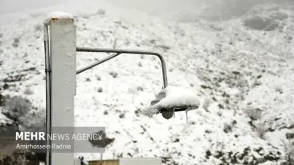 تصاویر دلربا از بارش برف بهاری در گوشه و کنار ایران