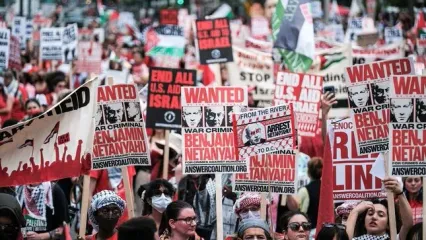 تجمع اعتراضی علیه حضور نتانیاهو در مقابل کنگره آمریکا