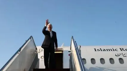 حضور سرزده معاون رئیس جمهور  در ورزشگاه محبوب تراکتور!