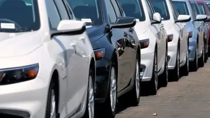 نقش مذاکرات بر بازار خودرو/تحولات بین‌المللی چه تاثیری روی قیمت خودروهای داخلی دارد؟
