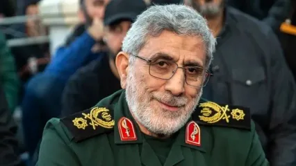لباس جالب سردار قاآنی در دیدار با مقام عراقی
