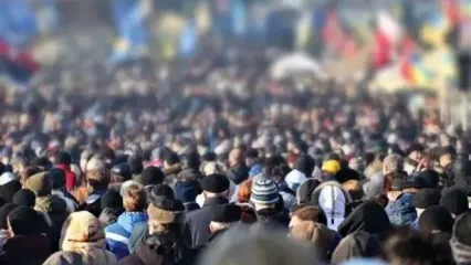 یک تذکر به مسئولان: رضایت مردم با شعار حاصل نمی‌شود