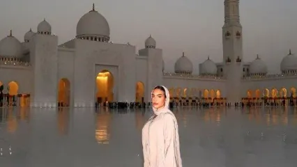 استایل جورجینا با کیف 3 میلیاردی در مسجد شیخ زاید دبی! (تصاویر)