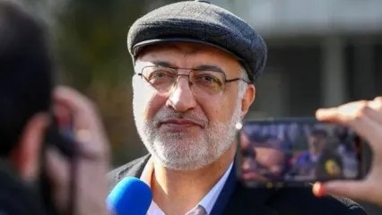 حمایت عجیب سایت جبهه پایداری از زاکانی و عملکردش در شهرداری تهران/ حامیان قالیباف با او تسویه حساب می کنند