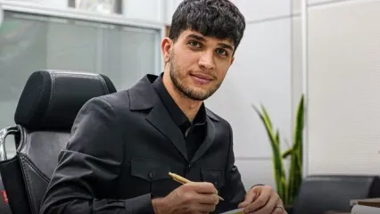 آریا یوسفی قرارداد خود را با سپاهان تمدید کرد