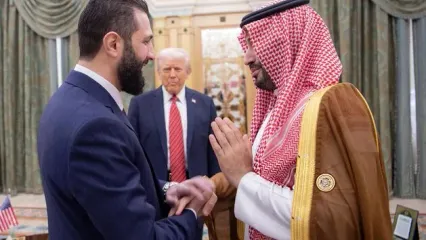 فراتر از رژه شترها و معاملات تریلیون دلاری؛ قمار بزرگ ترامپ و زلزله ژئوپلیتیکی خاورمیانه