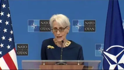 وندی شرمن: ترامپ با ادعای تسلیم بی‌قیدوشرط ایران شروع کرد، اما خودش در برابر تهران تسلیم شد/ ویدئو