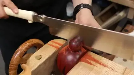 ببنیید؛ مراحل ساخت یک فنجان قهوه خوری با چوب بلادوود به روش استاد کره ای