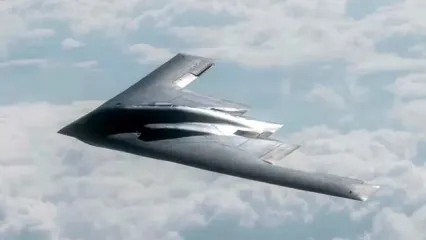 ناپدید شدن بمب‌افکن B-2 پس از حمله به تأسیسات هسته‌ای ایران | پدافند ایران بمب‌افکن B-2 را شکار کرد؟
