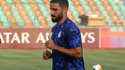 پیشنهاد عجیب‌وغریب بازیکن سابق استقلال به پرسپولیس؛ مهرداد محمدی راهی اردوی رقیب می‌شود؟
