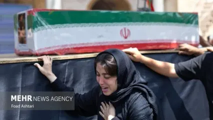 یک قطعه از بهشت؛ اینجا قطعه ۴۲ بهشت زهراست....