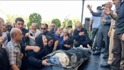 رضا سوخته‌سرایی تشییع شد و خیلی‌ها نیامدند!/ برزگر: اگر جامعه ما پیشرفته بود، سوخته‌سرایی می‌توانست رکورد مدوید را هم بشکند