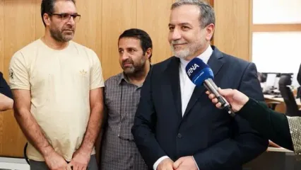 عراقچی: تیم ملی فوتبال صعود کند، ویزای آمریکا با ما/ بعید می‌دانم ویزا ندهند، این یک آبروریزی بزرگ برای دولت آمریکا است