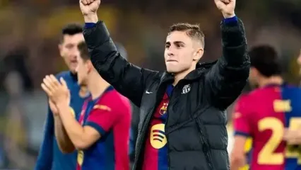 نمایش جنایت اسرائیل در ورزشگاه بارسلونا +عکس