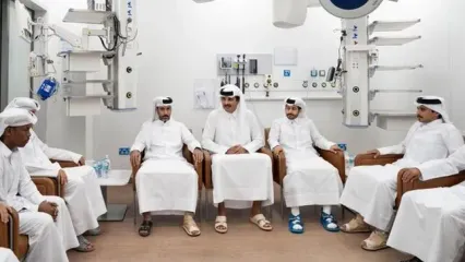 عیادت امیر قطر از مجروحان حمله اسرائیل به دوحه
