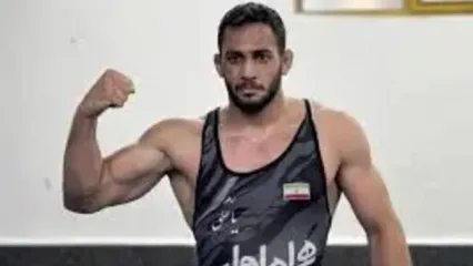 ویدیو پیروزی امیرعلی آذرپیرا مقابل احمد تاج‌الدینوف