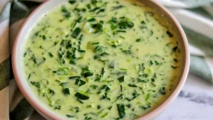 شام امشب با من: یک سوپ شیر متفاوت برای روزهای پاییزی؛ ترکیبی ویژه با گوشت چرخ‌کرده و اسفناج!