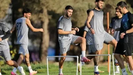 دو بازیکن خارجی قطعا استقلال را ترک می‌کنند