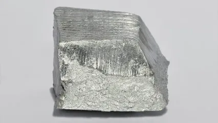 طلا را فراموش کنید / از آیفون تا خودروی برقی، جهان بدون این فلز از کار می‌افتد