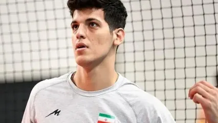 عکسی تلخ از گریه‌های پدر پیر صابر کاظمی در بیمارستان