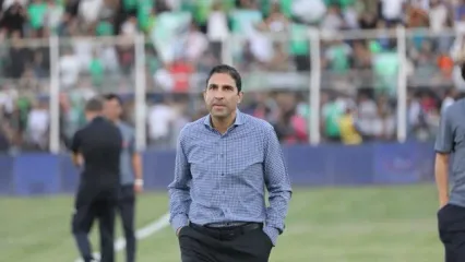 ویدیو| مجری شبکه دو تکلیف سرمربی پرسپولیس را مشخص کرد!