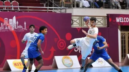 قطب هندبال فارس رکورد زد؛ دعوت ۶ کازرونی به تیم ملی جوانان
