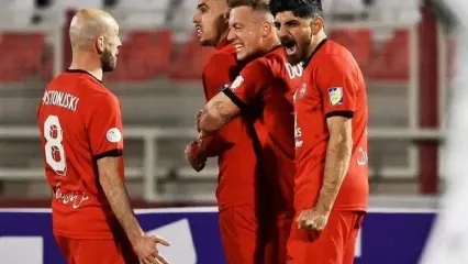 تراکتور وارد گود شد