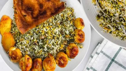 ناهار امروز: پلو شوشتری با فیله مرغ؛ یک غذای رنگی، خوشمزه و مجلسی