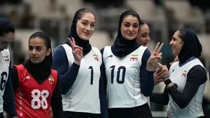 آیتک سلامت کاپیتان تیم ملی والیبال زنان: بدون فیزیوتراپ و ماساژور رفتیم عربستان/ به فوتبال خیلی توجه می شود اما نتایج خاصی نمی گیرند