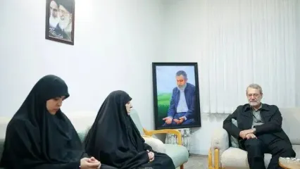 دیدار لاریجانی با خانواده شهید ایزدی
