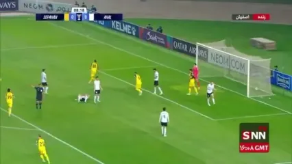 گل اول سپاهان به آخال توسط آرش رضاوند در دقیقه ۸ /سپاهان 1- 0آخال