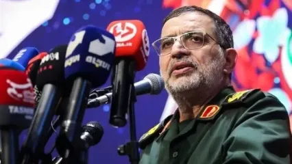 سردار نائینی: در عملیات وعده صادق بیش از ۳۰۰ هواپیما در کشور‌های منطقه موشک‌های ما را رهگیری می‌کردند/ دشمن با صدها هواپیما و سامانه پدافندی سردرگم شد