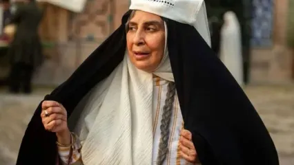 چهره متفاوت بهنوش بختیاری و مرجانه گلچین در اتاق گریم سریال بامداد خمار