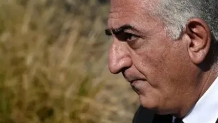 تصویری از رضا پهلوی در راهپیمایی ۲۲ بهمن!