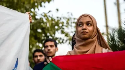 تصاویر؛ تجمع مردمی مقابل سفارت امارات در تهران