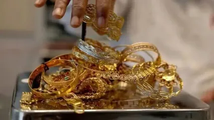 قیمت عصرگاهی دلار، طلا و سکه امروز چهارشنبه ۲۲ بهمن ۱۴۰۴/سکه از مرز ۲۰۰ میلیون عبور کرد + جدول