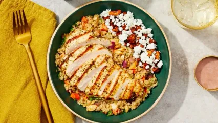 شام امشب با من: سالادی که طعمش در ذهنتان حک می‌شود: مرغ، لبو و انار در آغوش یک سس جادویی!