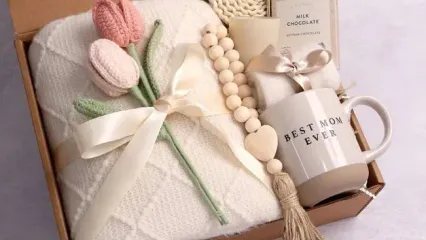 خرید کادو روز مادر ارزان در آذر ۱۴۰۴؛ یک شاخه گل چند؟