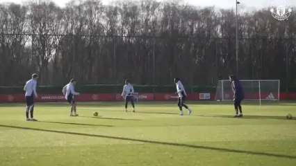 ویدئو: تمرین ویژه کریک با هافبک‌‌های منچستریونایتد