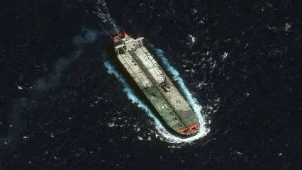 جزئیاتی از نفتکش‌ هایی که بشکه‌ های نفت ایران را حمل می‌ کنند + عکس