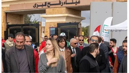 آنجلینا جولی در گذرگاه رفح + عکس