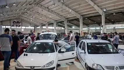شوک بزرگ در بازار خودرو: قیمت‌ها امروز چهارشنبه ۸ بهمن ۱۴۰۴ چه بلایی سر خریداران آورد؟